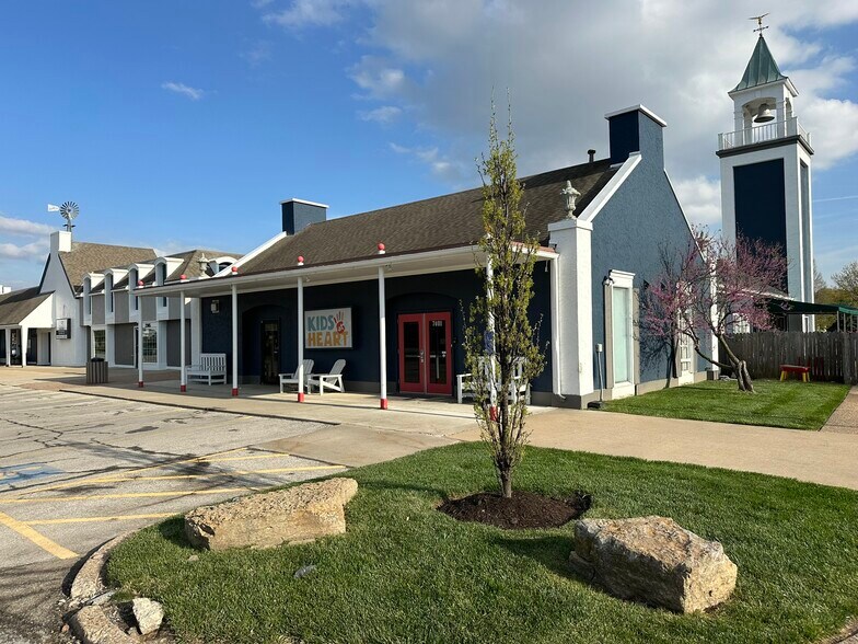 More Photos Of 7299-7293 W 97th St, Overland Park Unknown For Lease
