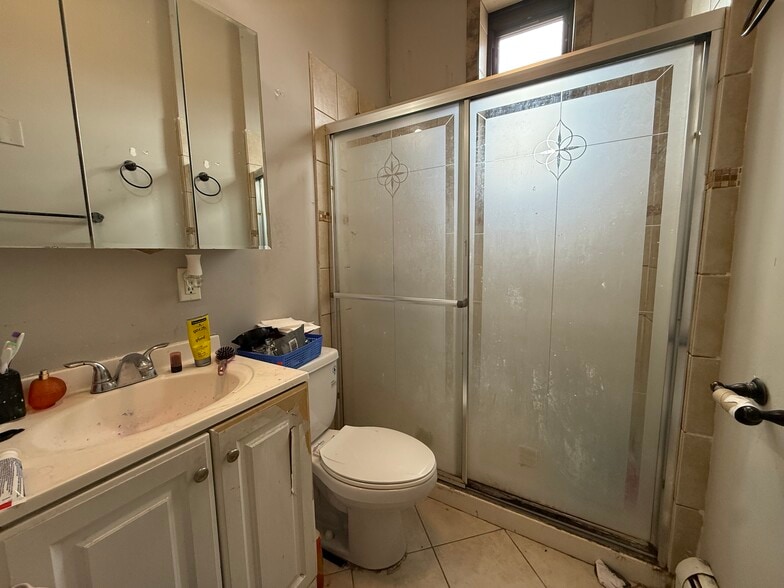 More Photos Of 2913 Jeannette St, Union City Storefront Retail Residential For Sale