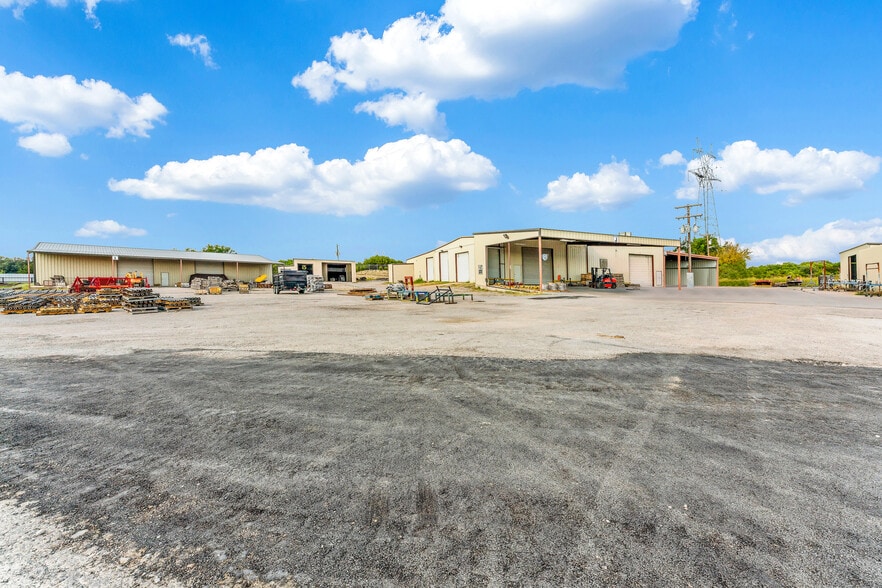 More Photos Of 4400 US Highway 377, Granbury Industrial For Lease