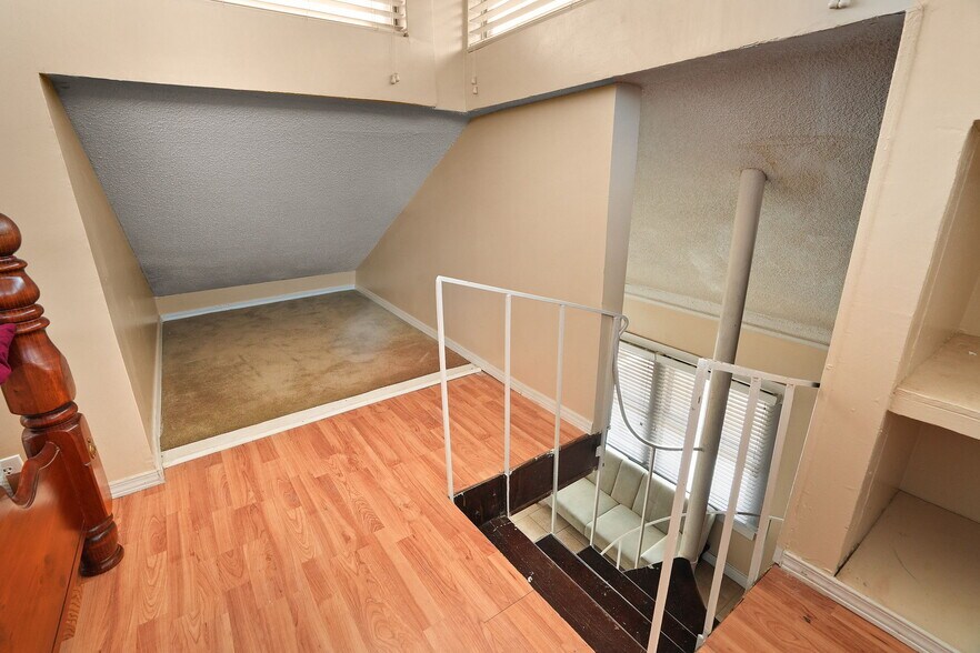 More Photos Of 2422 Montana Ave, El Paso Storefront Retail Office For Sale