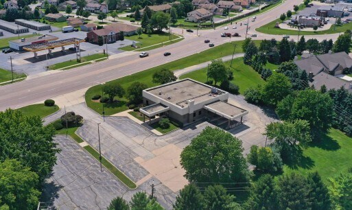 More Photos Of 1425 Dekalb Ave, Sycamore Bank For Lease