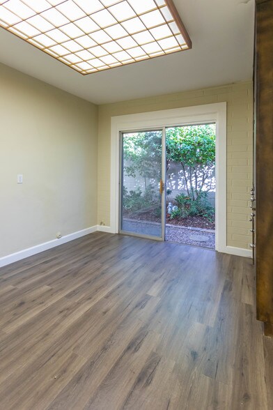 More Photos Of 1258-1262 Harvard Ave, Claremont Medical For Lease