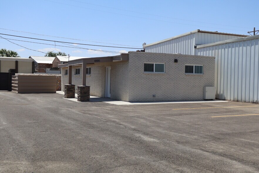 Primary Photo Of 6911 Doniphan Dr, Canutillo Office For Lease