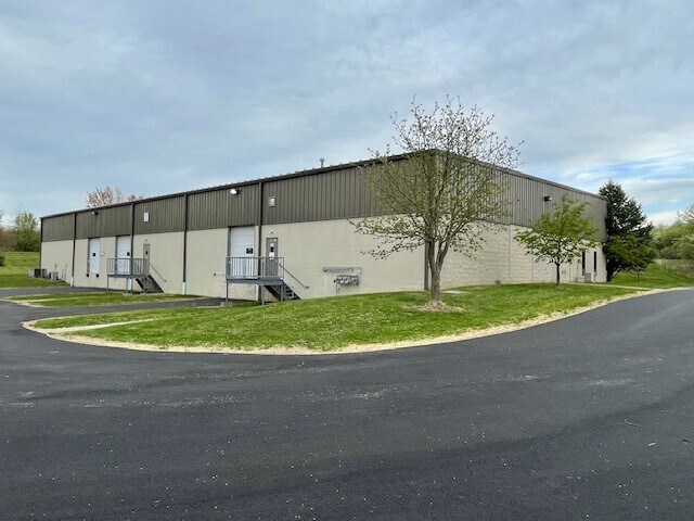 More Photos Of 6120 Kit Rd, Pipersville Warehouse For Lease