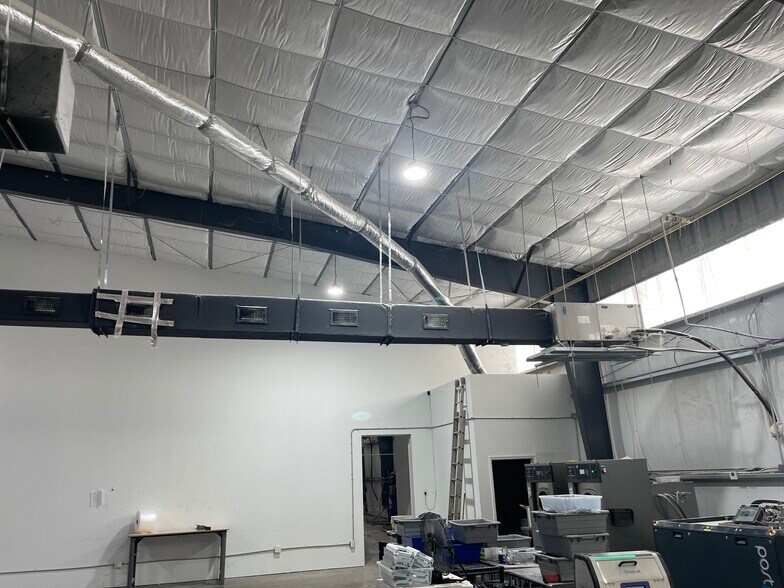 More Photos Of 22924 Kuykendahl Rd, Spring Light Manufacturing For Lease