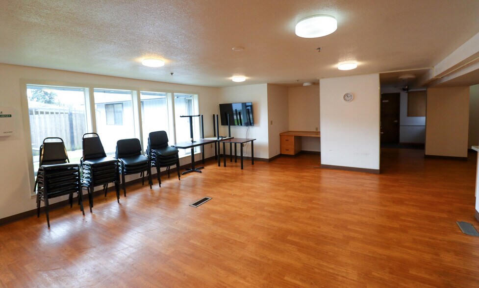 More Photos Of 3692 Hickory Ave, Eugene Healthcare For Sale