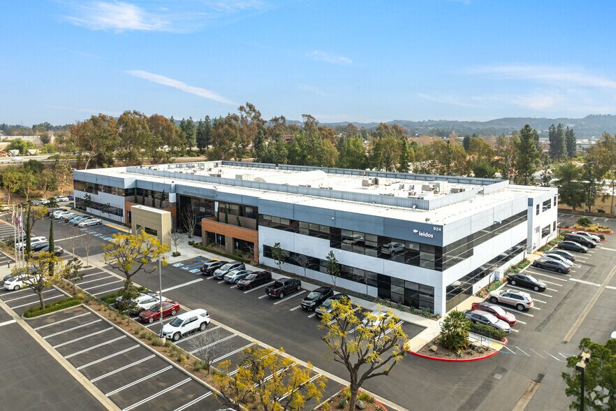 More Photos Of 924 Overland Ct, San Dimas Office For Lease