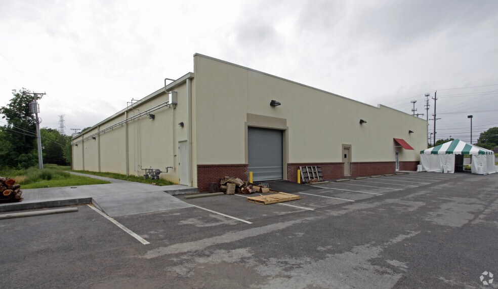 More Photos Of 1414 Jenkins Rd, Chattanooga Storefront For Lease