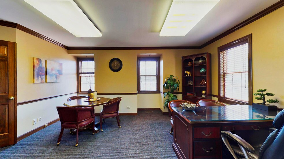 More Photos Of 1632 W Colonial Pky, Inverness Loft Creative Space For Lease