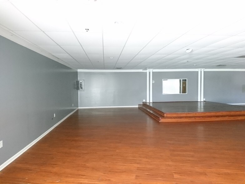 More Photos Of 1544 Tara Rd, Jonesboro General Retail For Lease