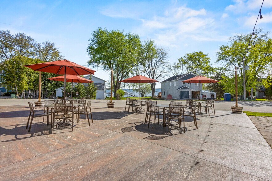 More Photos Of N4111 S Lakeshore Dr, Markesan Restaurant For Sale