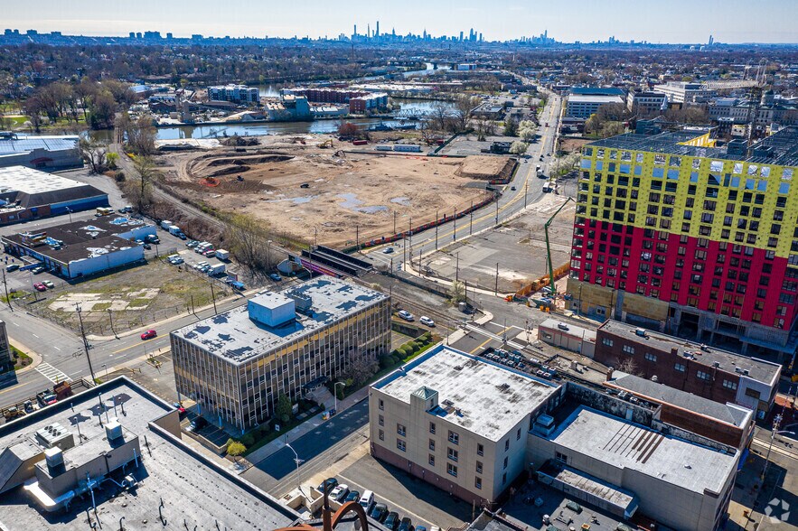 More Photos Of 190 Moore St, Hackensack Office For Lease