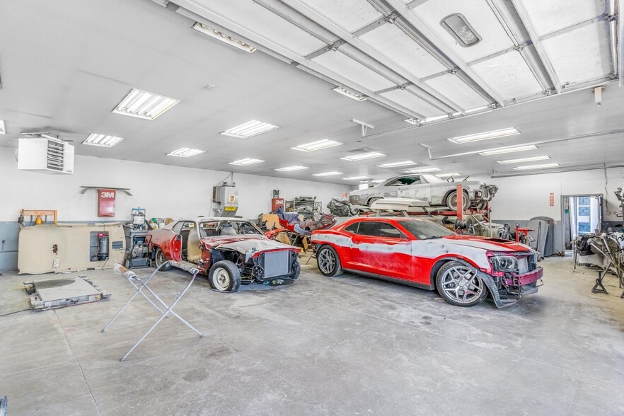 More Photos Of 5855 Quebec St, Commerce City Auto Repair For Sale