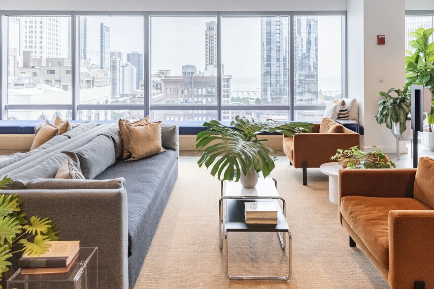 Primary Photo Of 1 S Dearborn St, Chicago Coworking Space