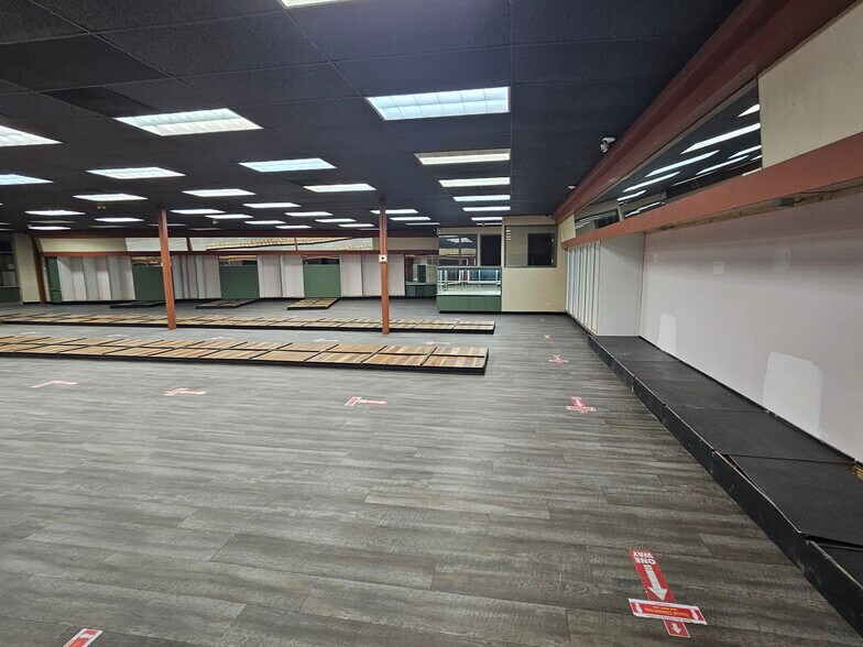 More Photos Of 3240 10th ave, Prince George General Retail For Lease