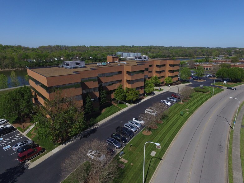 More Photos Of 545 Mainstream Dr, Nashville Office For Lease