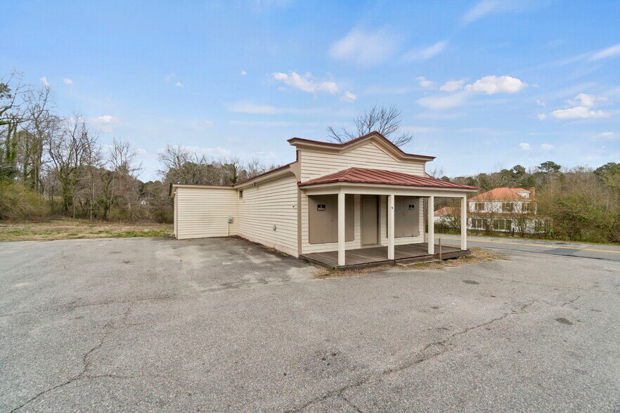 More Photos Of 10290 John Clayton Memorial Hwy, Gloucester Freestanding For Sale