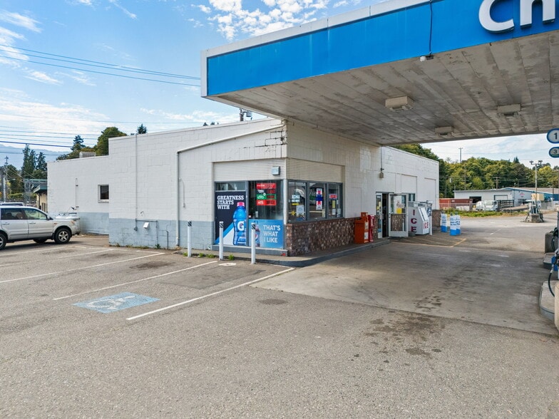 More Photos Of 402 Marine Dr, Port Angeles Service Station For Sale