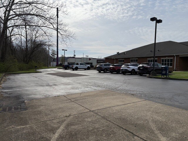 More Photos Of 8026 US Route 60, Barboursville Office For Sale