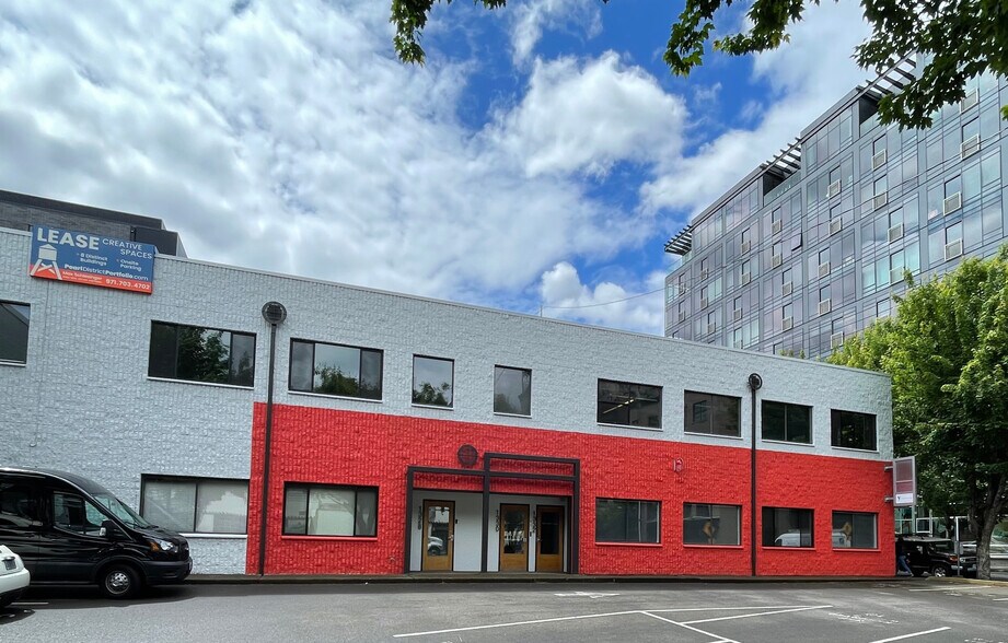 More Photos Of 1328-1332 NW Kearney St, Portland Loft Creative Space For Lease