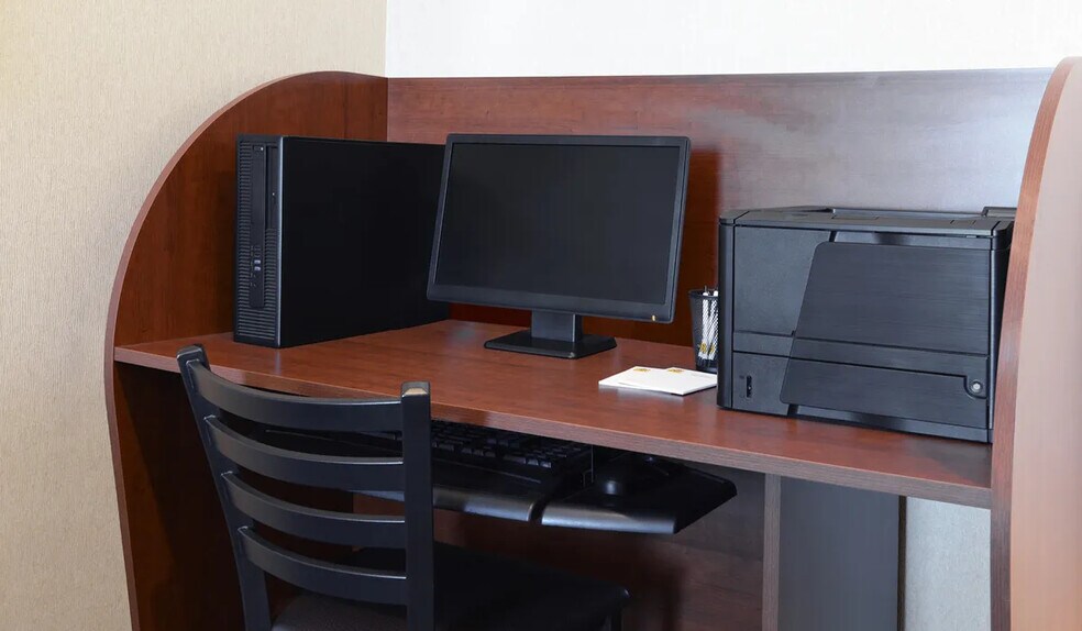 More Photos Of 1167 W 80 S, Hurricane Hotel For Sale