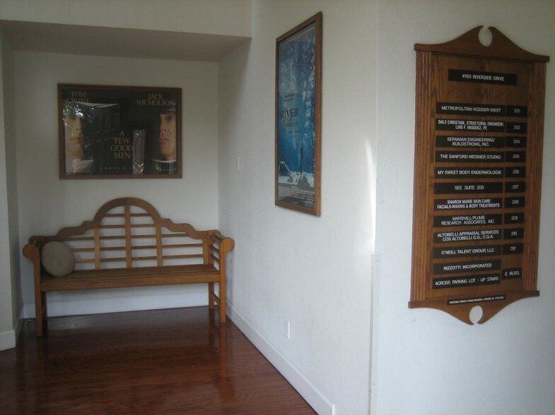 More Photos Of 4150 Riverside Dr, Burbank Office For Lease