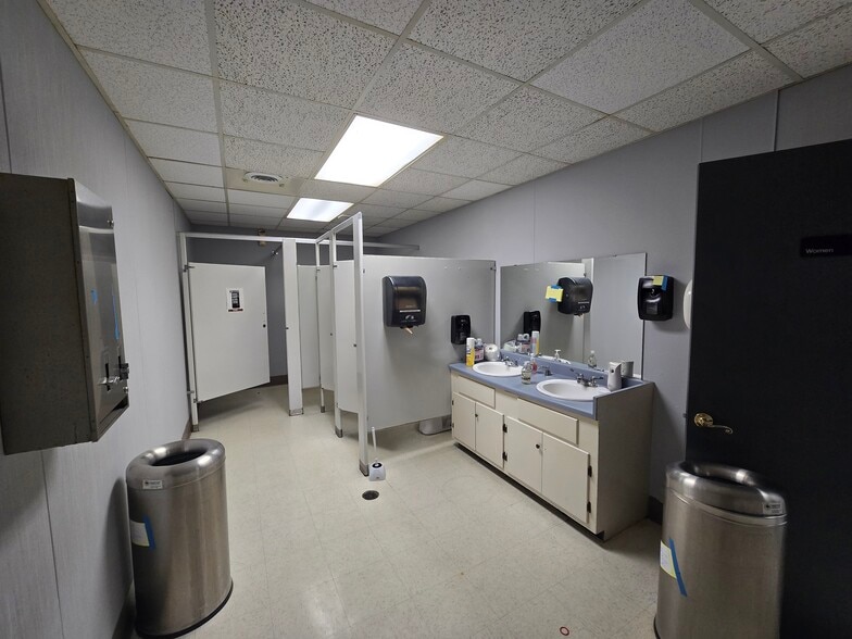 More Photos Of 2408 S 37th St, Temple Office For Sale