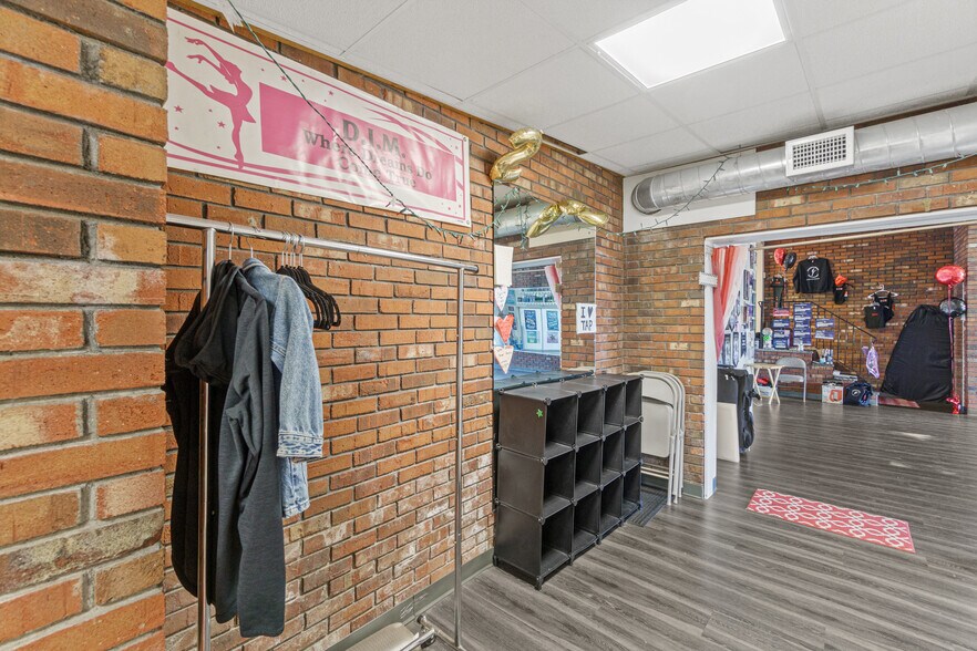 More Photos Of 691 Franklin Ave, Nutley Storefront Retail Residential For Sale