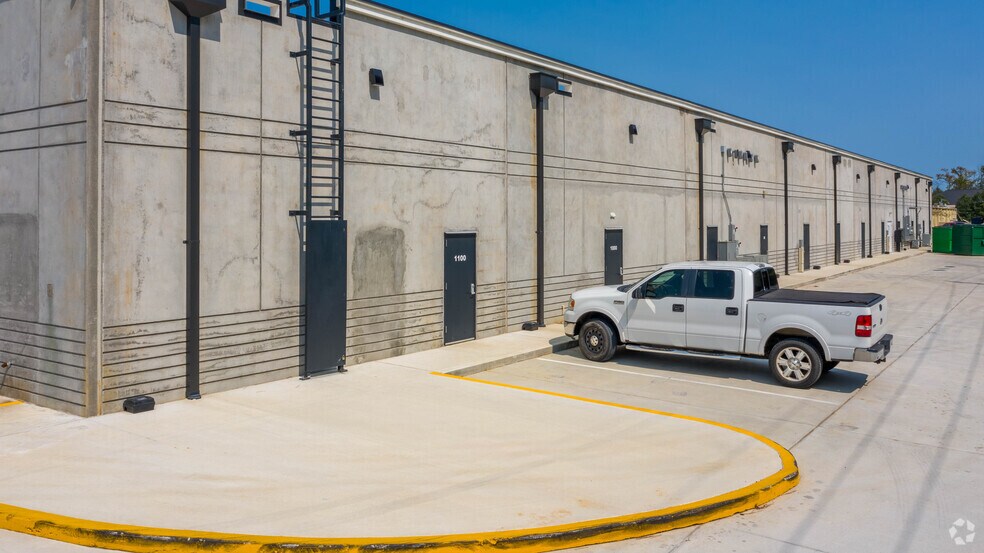 More Photos Of 9511 FM 1488, Magnolia Storefront For Lease