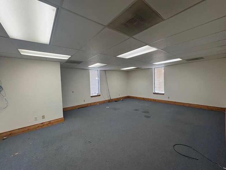 More Photos Of 1175 S Lipan St, Denver Warehouse For Lease