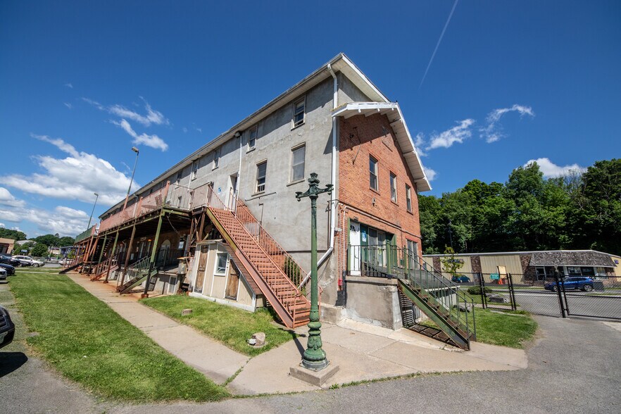 More Photos Of 70 Market St, Oneonta Apartments For Sale