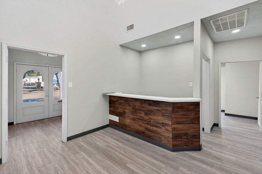 More Photos Of , Houston Office For Sale