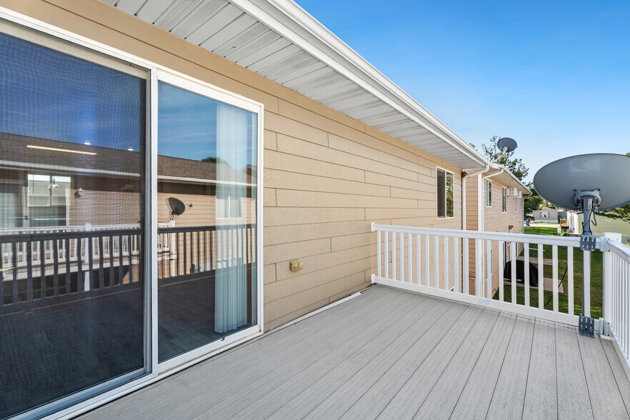 More Photos Of 1026 Cornell St, Vermillion Apartments For Sale