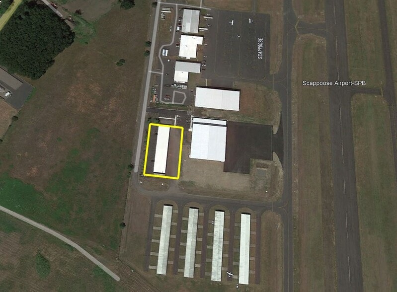 More Photos Of 34100 Skyway Dr, Scappoose Airplane Hangar For Lease