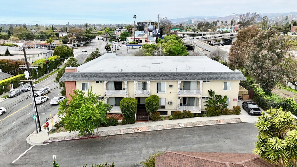 More Photos Of 3189 Cheviot Vista Pl, Los Angeles Apartments For Sale