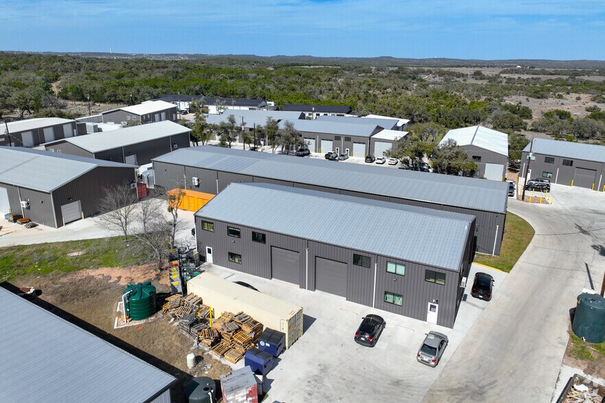 More Photos Of 15210 Fitzhugh Rd, Austin Light Distribution For Lease