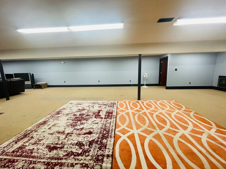 More Photos Of 210 Home Ave, Churubusco Office Residential For Sale