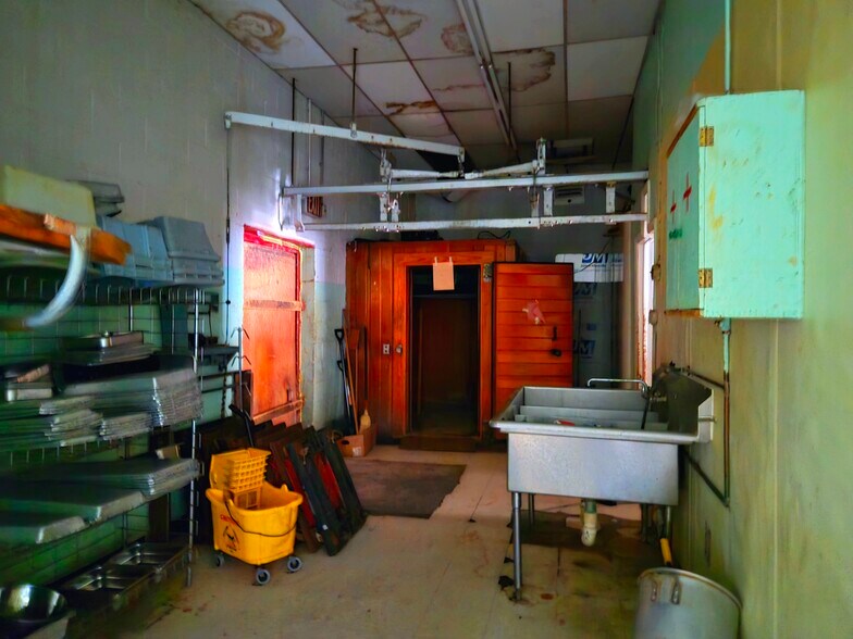 More Photos Of 24 W Main St, Mohawk Convenience Store For Sale