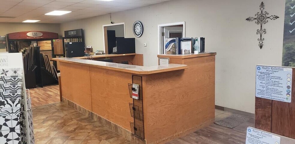 More Photos Of 616 S Broadway St, Mccomb Freestanding For Sale