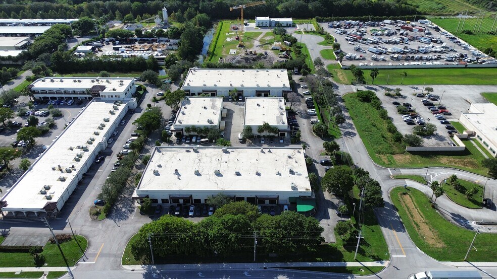 More Photos Of 6941 SW 196th Ave, Pembroke Pines Unknown For Lease