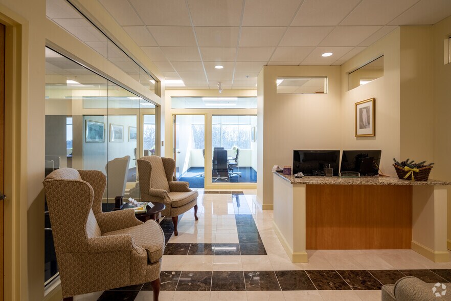 More Photos Of 3330 Preston Ridge Rd, Alpharetta Medical For Lease