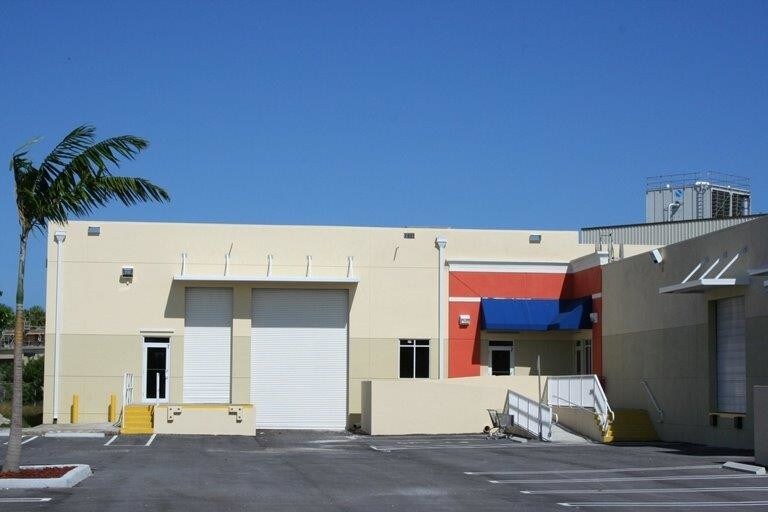 More Photos Of 17401 NW 2nd Ave, Miami Warehouse For Sale