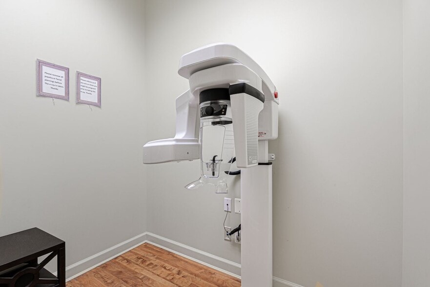 More Photos Of 7625 Maple Lawn Blvd, Fulton Medical For Sale