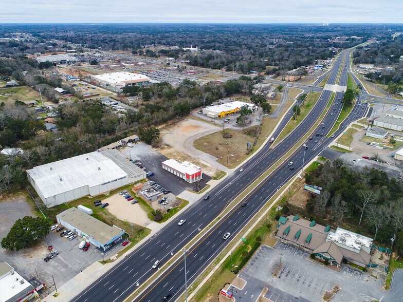 More Photos Of 8969 Pensacola Blvd, Pensacola Auto Repair For Sale