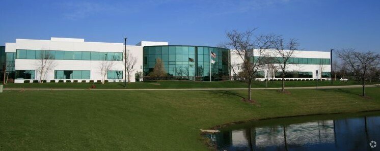 More Photos Of 7020 High Grove Blvd, Burr Ridge Flex For Lease
