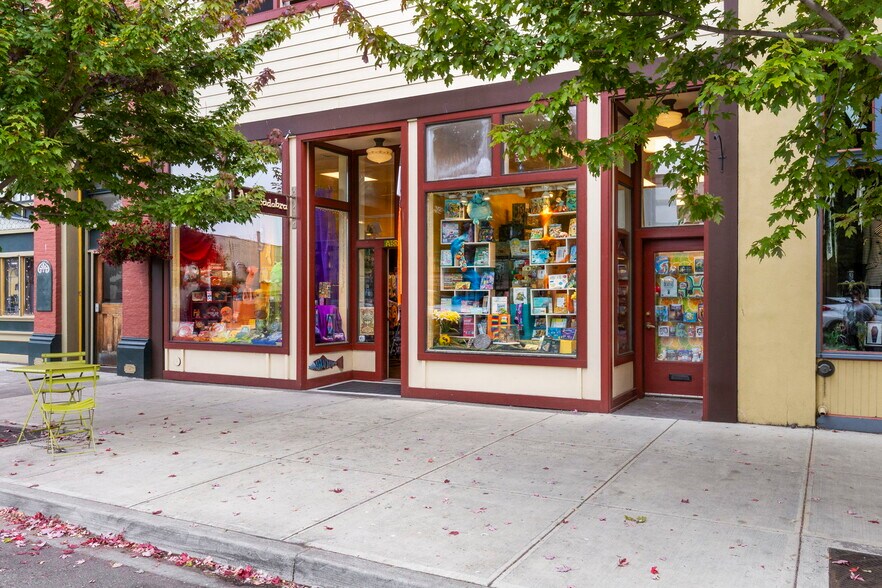 More Photos Of 936 Water St, Port Townsend Storefront Retail Residential For Sale