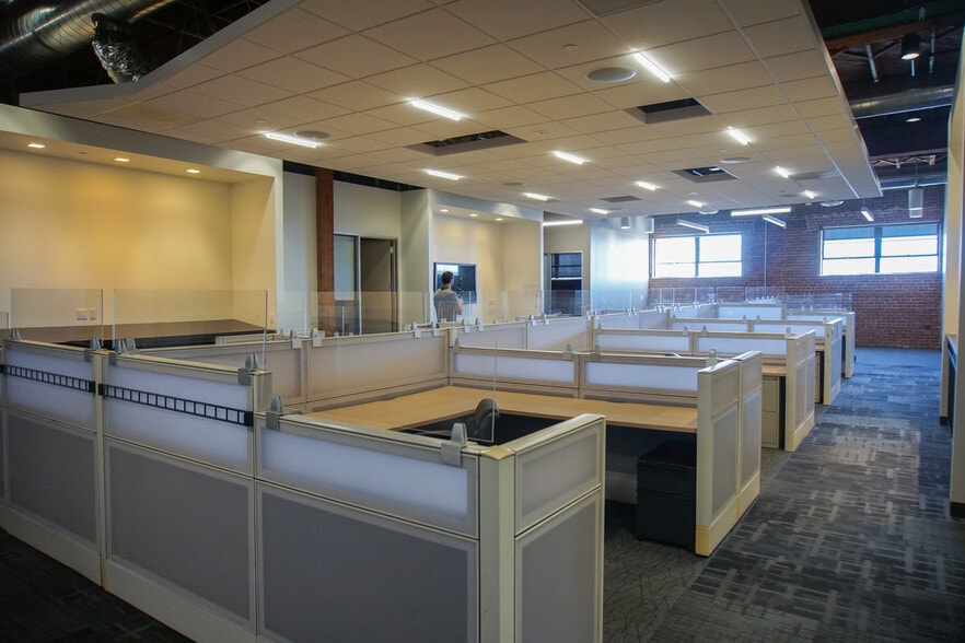 More Photos Of 1950-2190 Cesar Chavez, San Francisco Warehouse For Lease