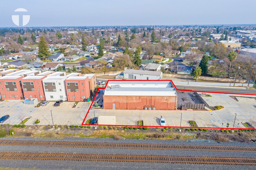More Photos Of 9699 Railroad St, Elk Grove Restaurant For Lease