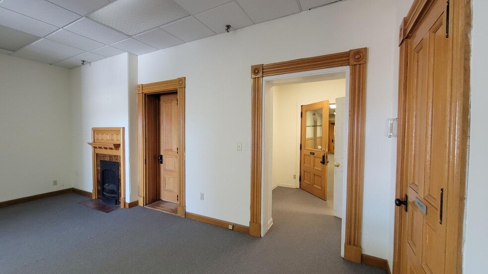 More Photos Of 74 Hammond St, Bangor Medical For Sale