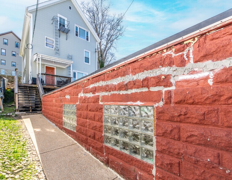More Photos Of 799-801 N Main St, Fall River Apartments For Sale